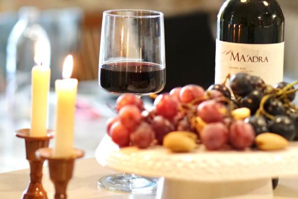 Kadeh Şarap / Glass Of Wine (Rose, White, Red)