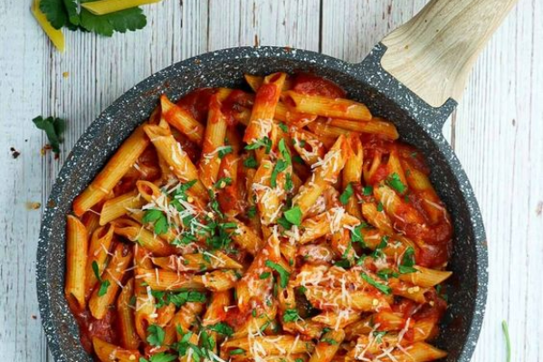 Domatesli Makarna / Penne Arabiata 